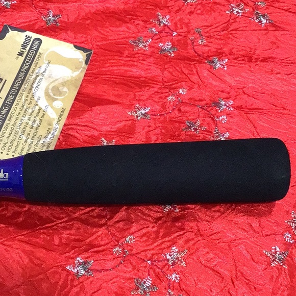 NWT GRAND GALA by MONROE Natural Bristles Styling Brush Extra Lightweight Blue - Picture 4 of 9